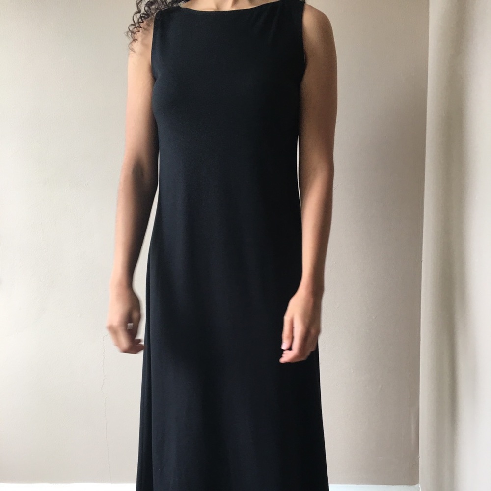 Short sleeve, straight line black dress